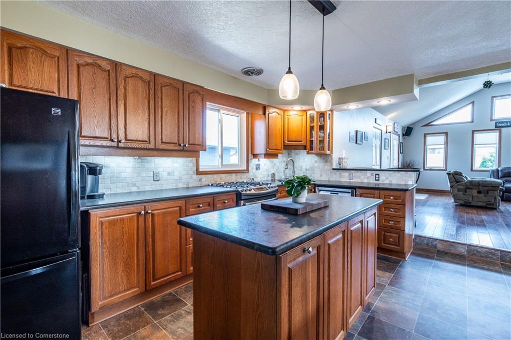 228 Green Road Property Photo 10