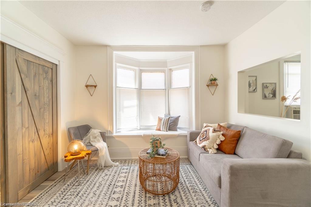 36 Cayuga Street Property Photo 4