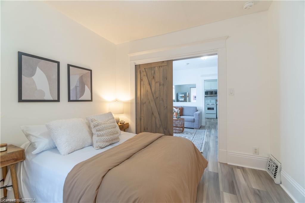 36 Cayuga Street Property Photo 9