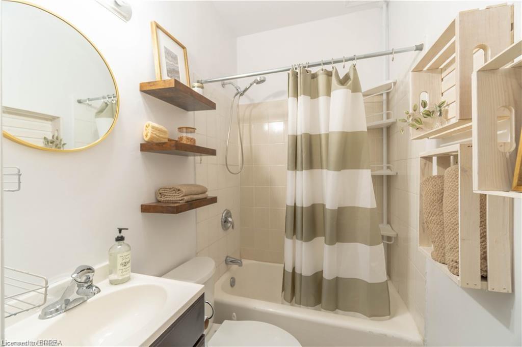 36 Cayuga Street Property Photo 17
