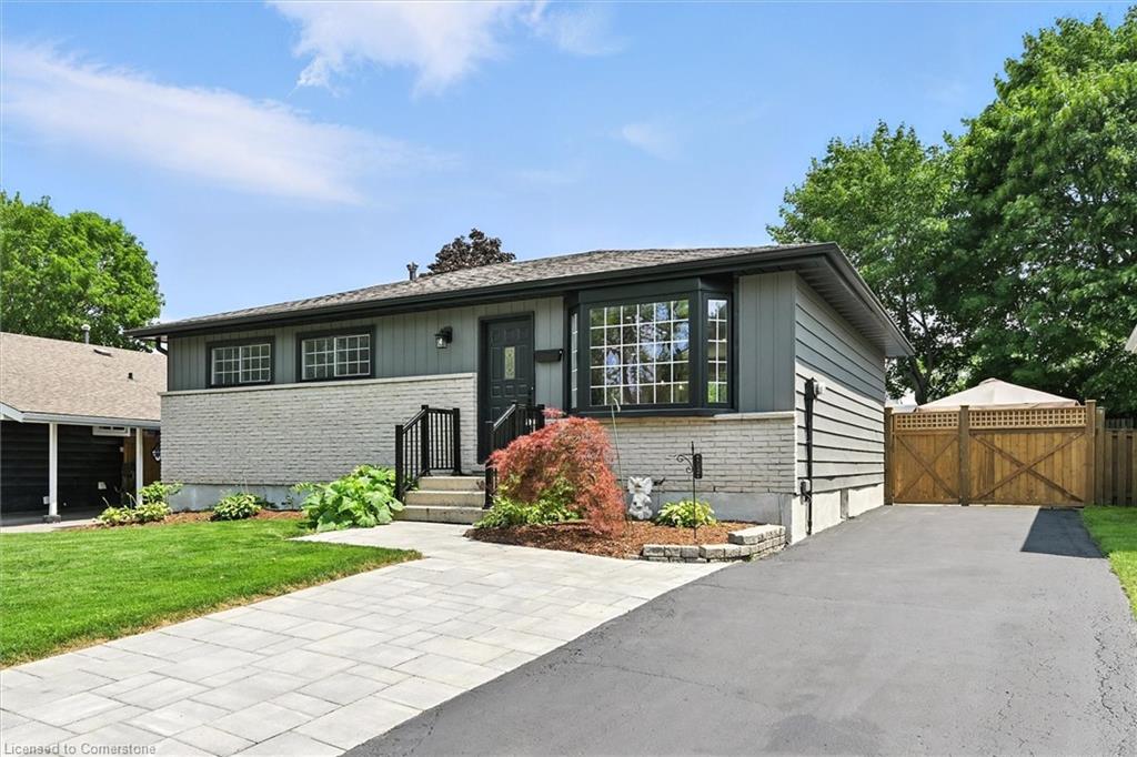 2100 Falmouth Terrace Property Photo 2
