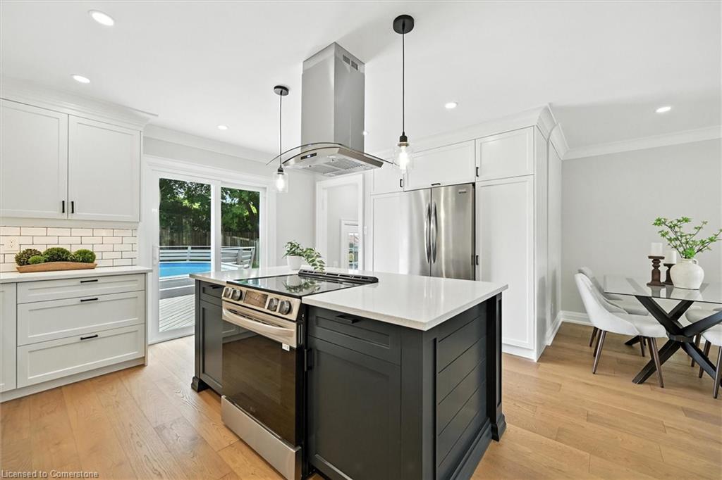 2100 Falmouth Terrace Property Photo 11