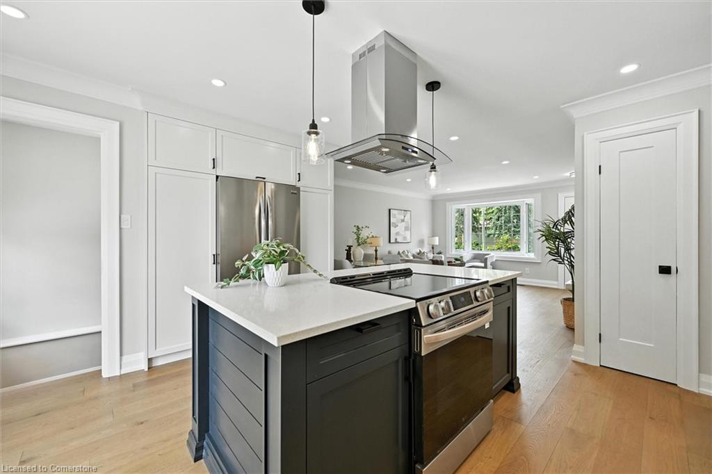 2100 Falmouth Terrace Property Photo 12