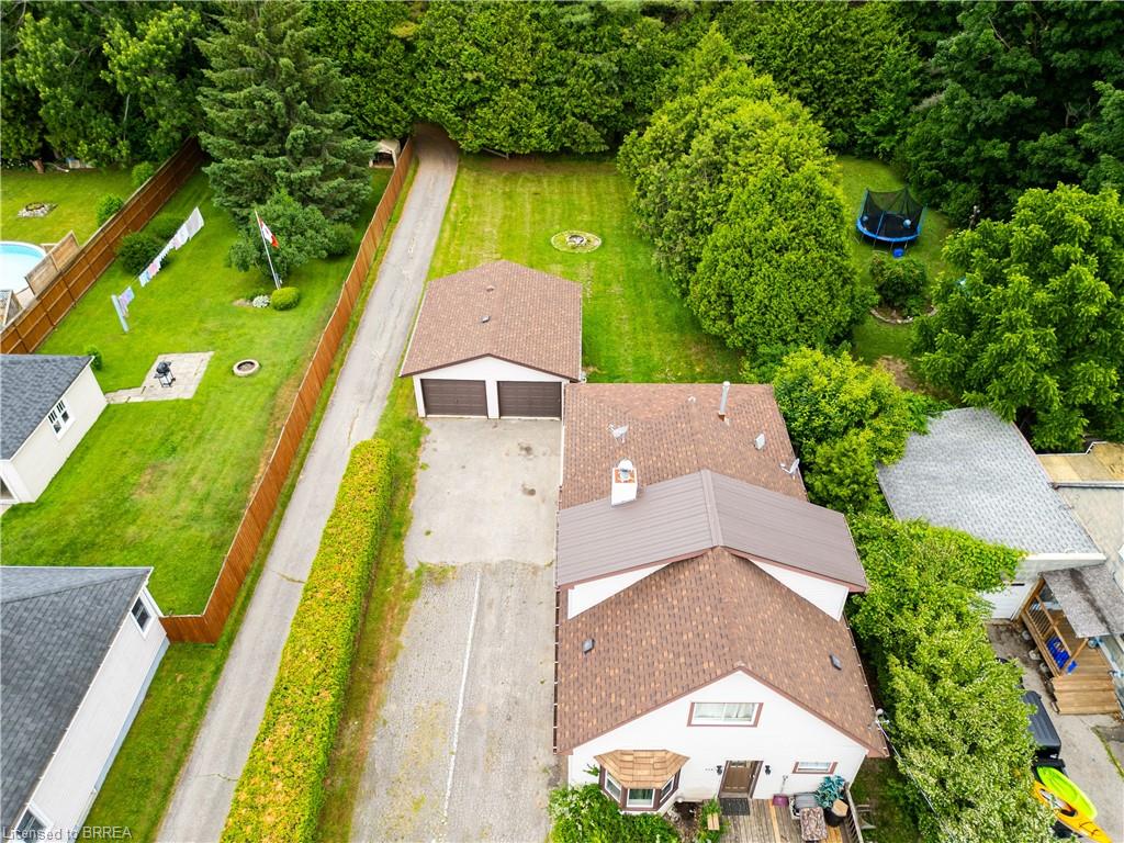 978 Norfolk Street N Property Photo 17