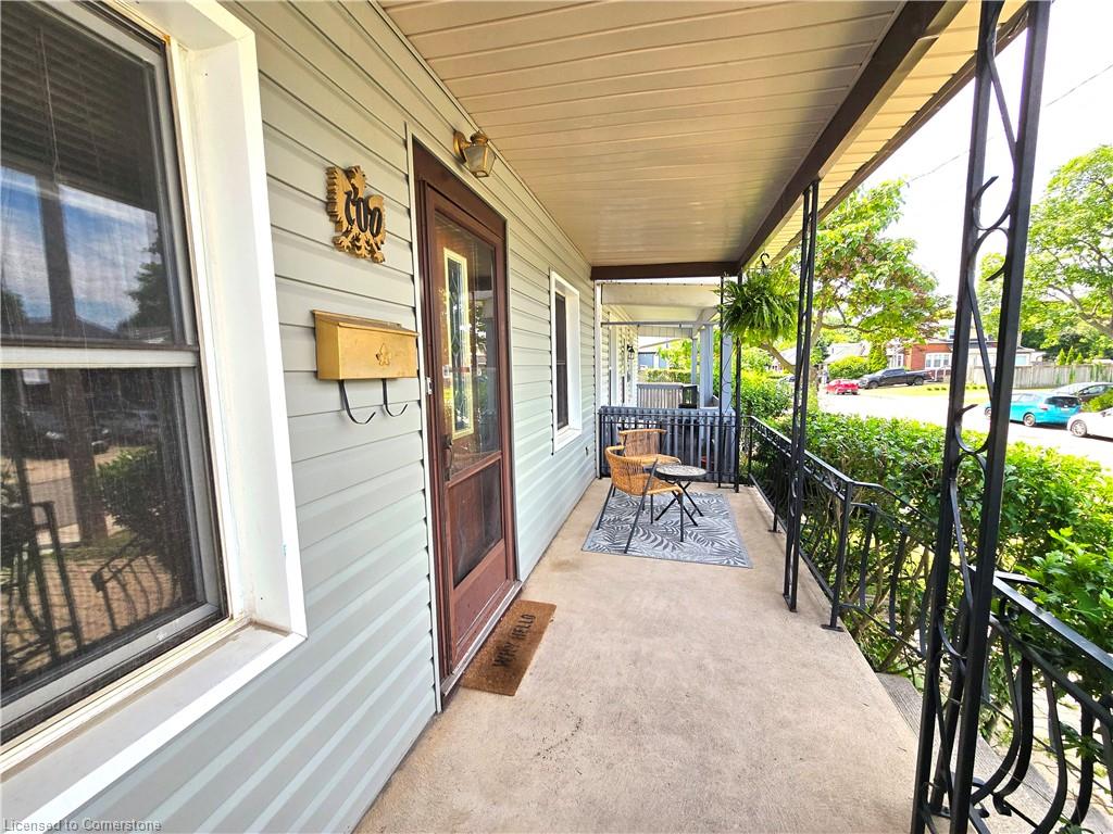 100 Houghton Avenue N Property Photo 3