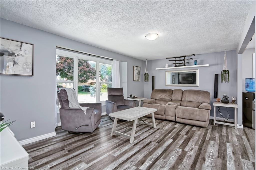 135 Kent Street Property Photo 7