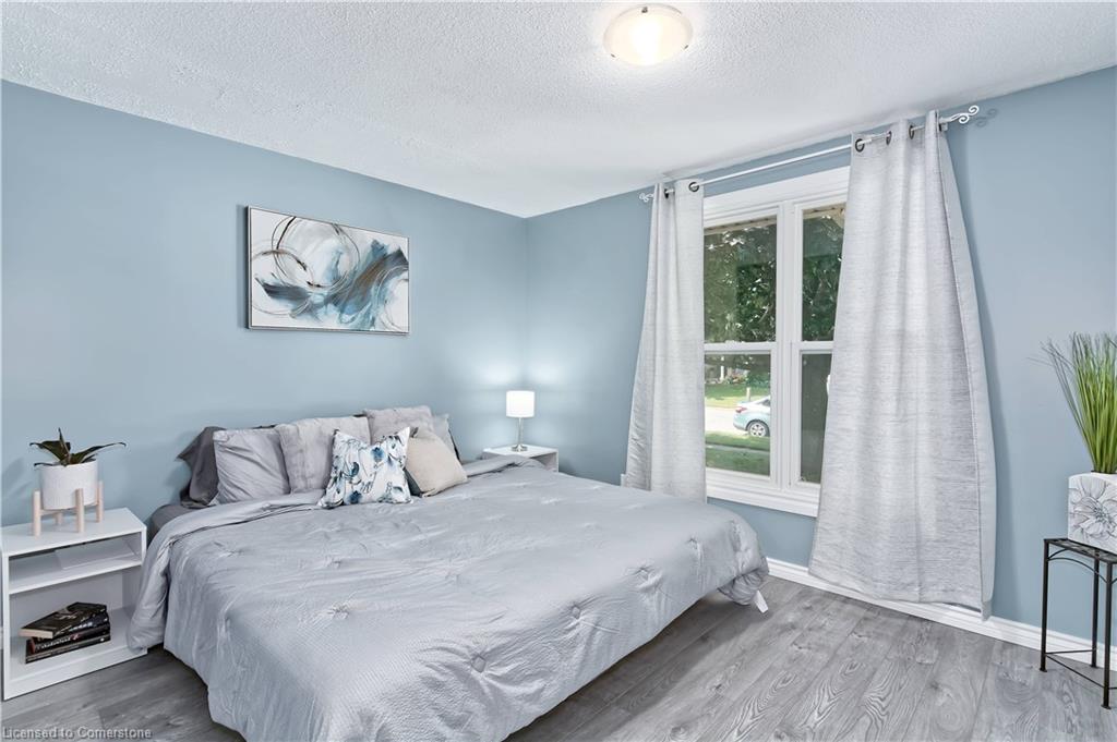 135 Kent Street Property Photo 15