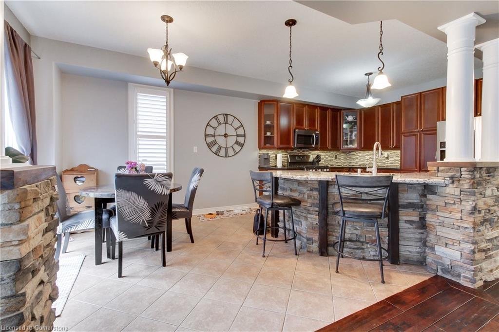20 Parisian Crescent Property Photo 22