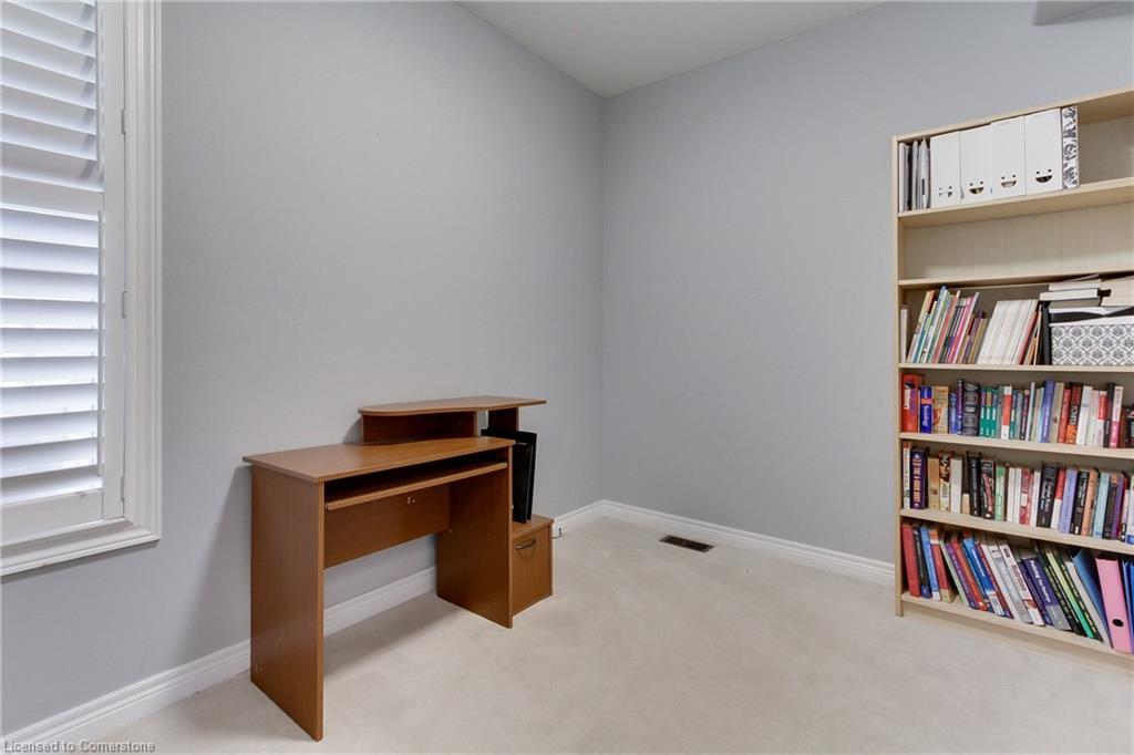 20 Parisian Crescent Property Photo 24