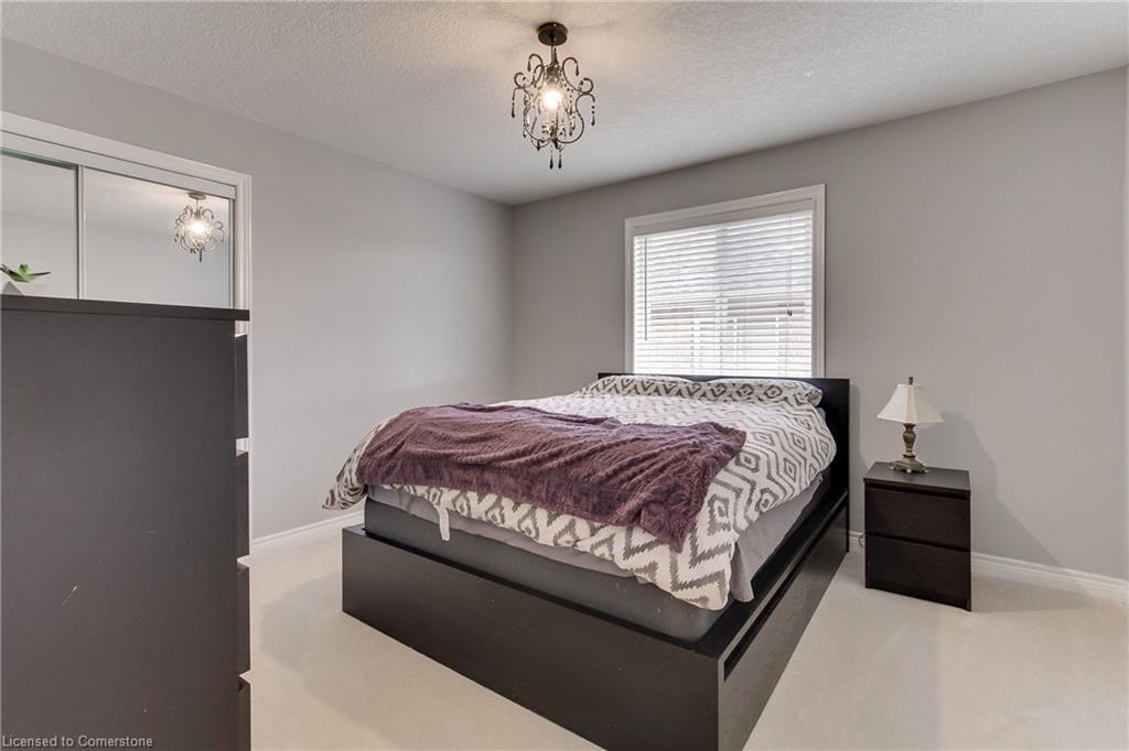 20 Parisian Crescent Property Photo 35