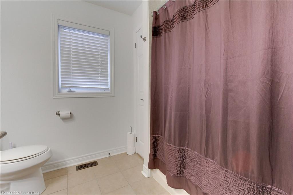 20 Parisian Crescent Property Photo 38