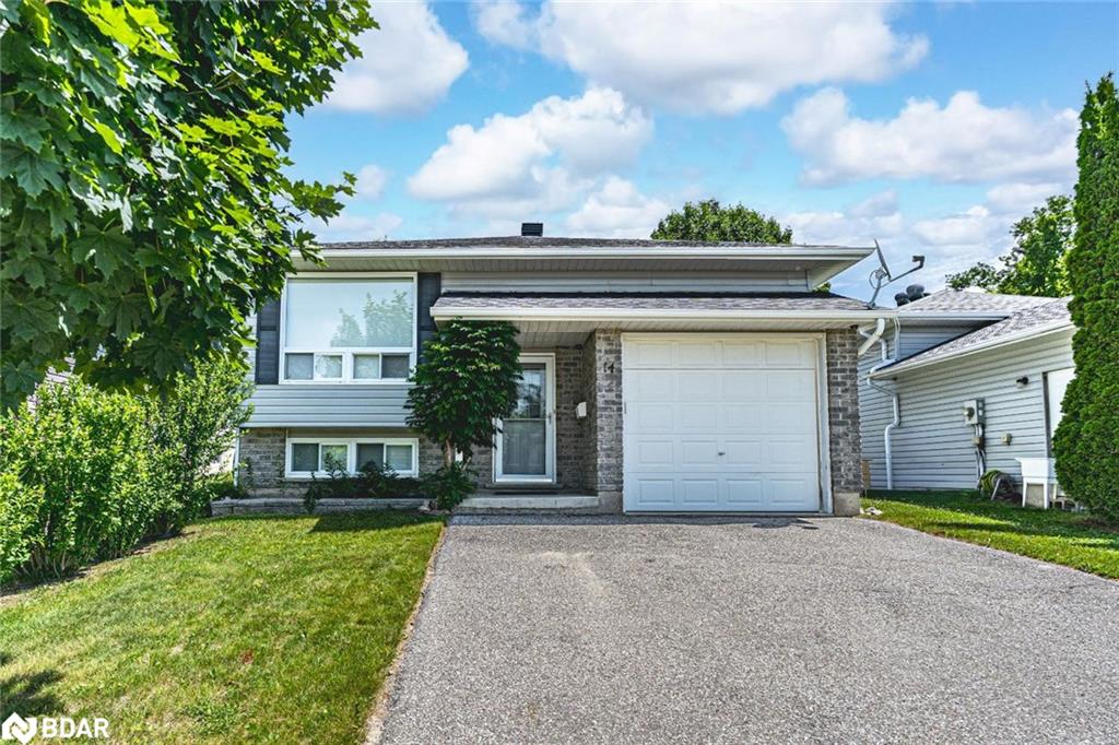 14 Jordon Crescent Property Photo 1