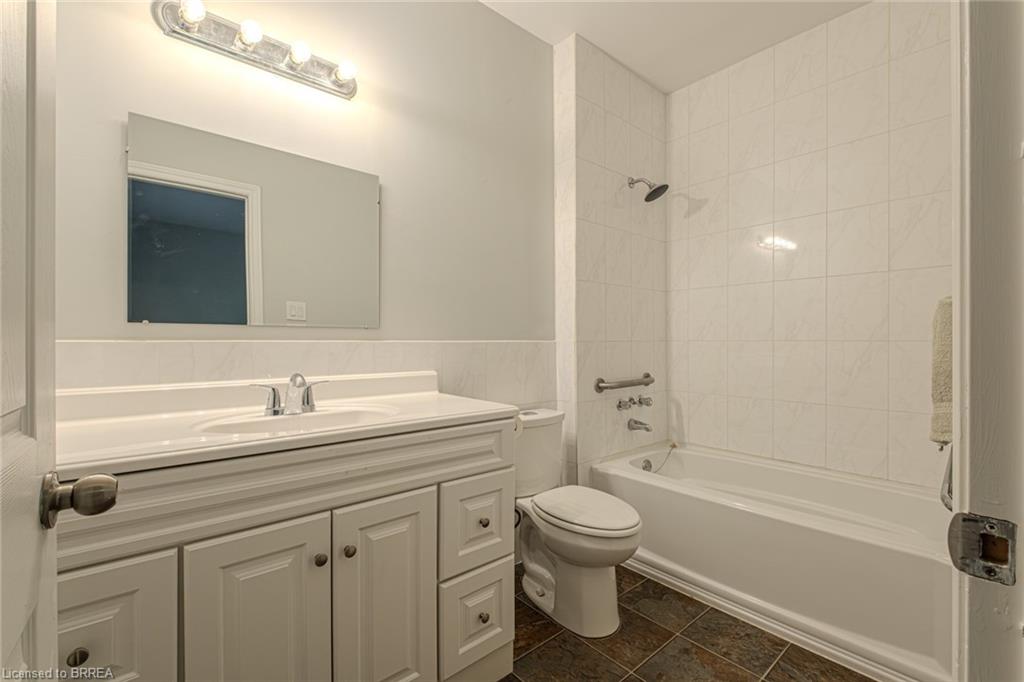 192 Grand River Avenue Property Photo 27