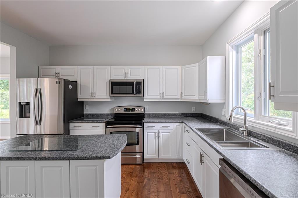 192 Grand River Avenue Property Photo 31