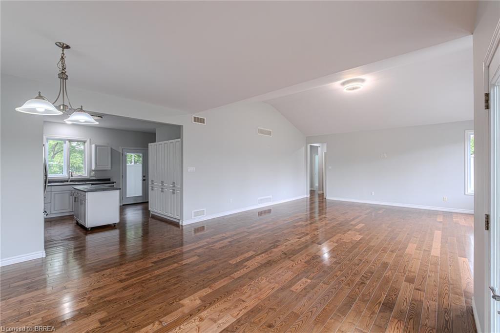 192 Grand River Avenue Property Photo 33