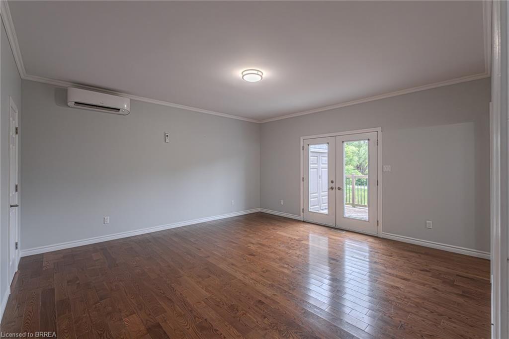 192 Grand River Avenue Property Photo 36