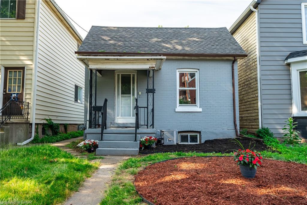 40 Aikman Avenue Property Photo 1