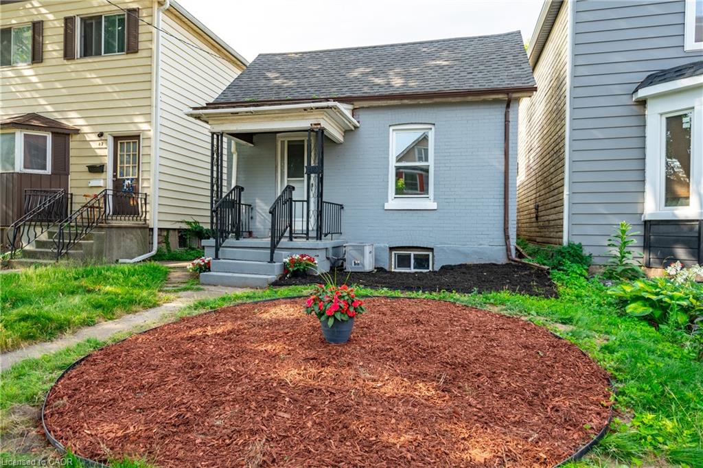 40 Aikman Avenue Property Photo 3