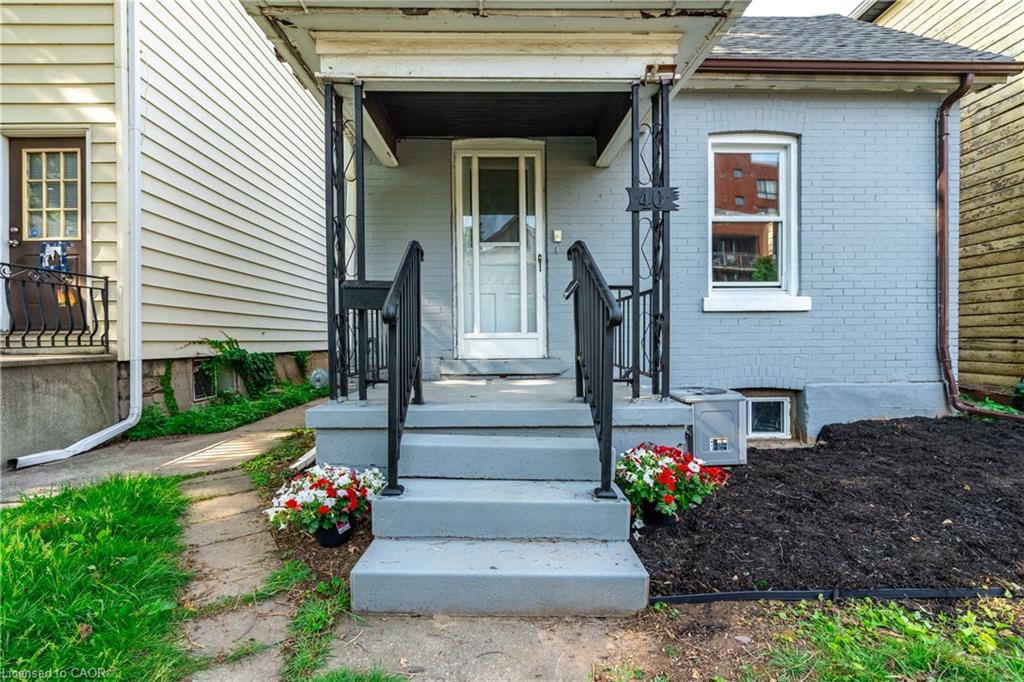 40 Aikman Avenue Property Photo 4