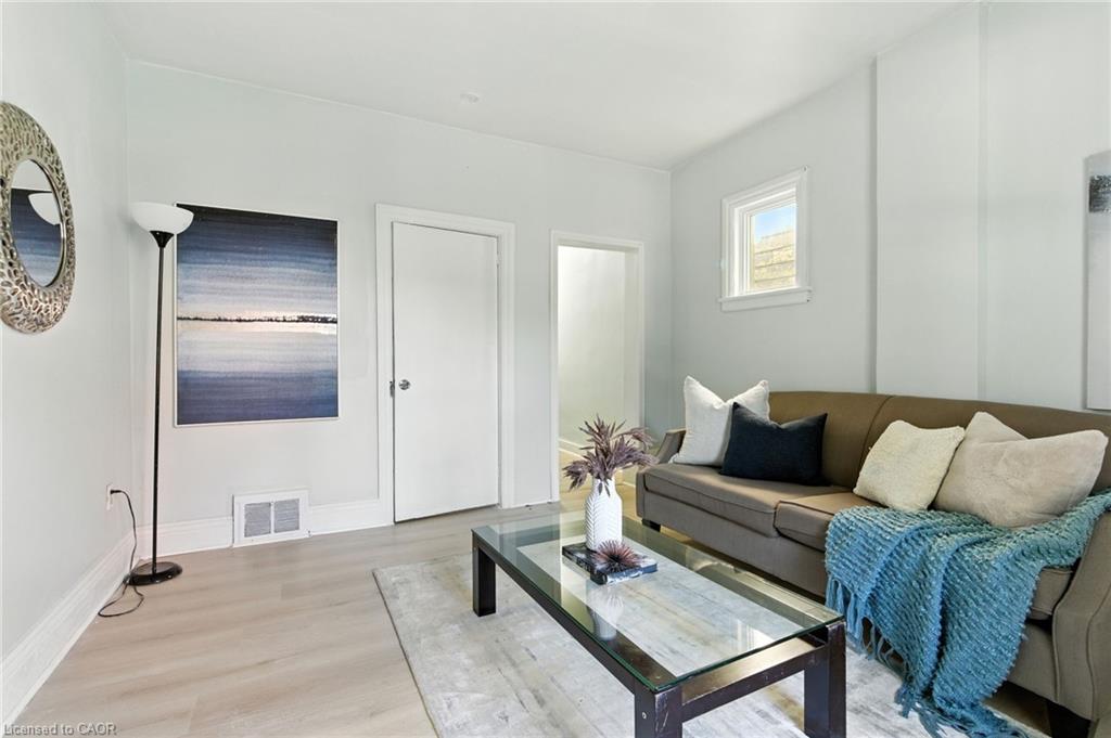 40 Aikman Avenue Property Photo 10