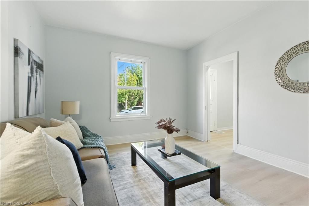 40 Aikman Avenue Property Photo 11