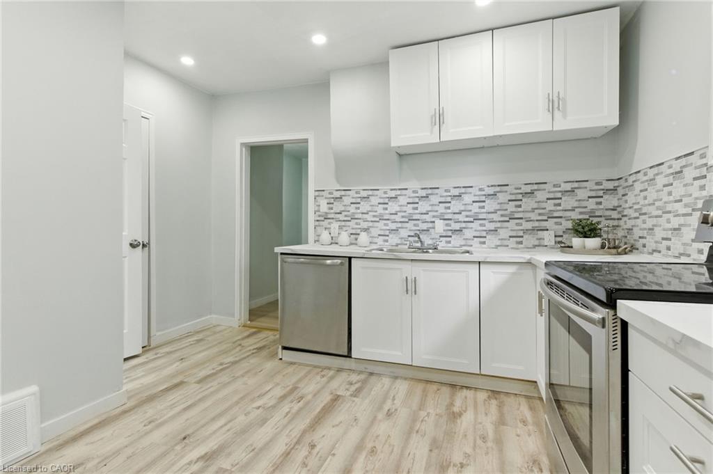 40 Aikman Avenue Property Photo 15