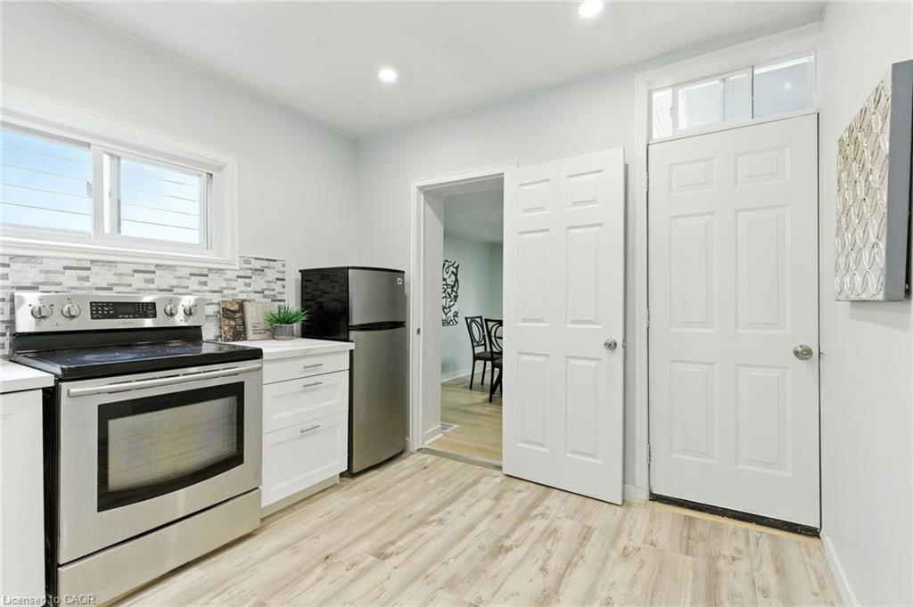 40 Aikman Avenue Property Photo 16