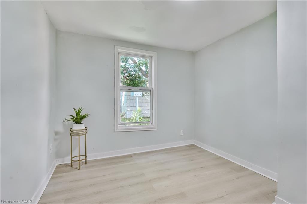 40 Aikman Avenue Property Photo 22