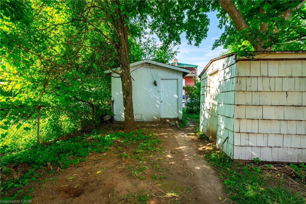 40 Aikman Avenue Property Photo 28