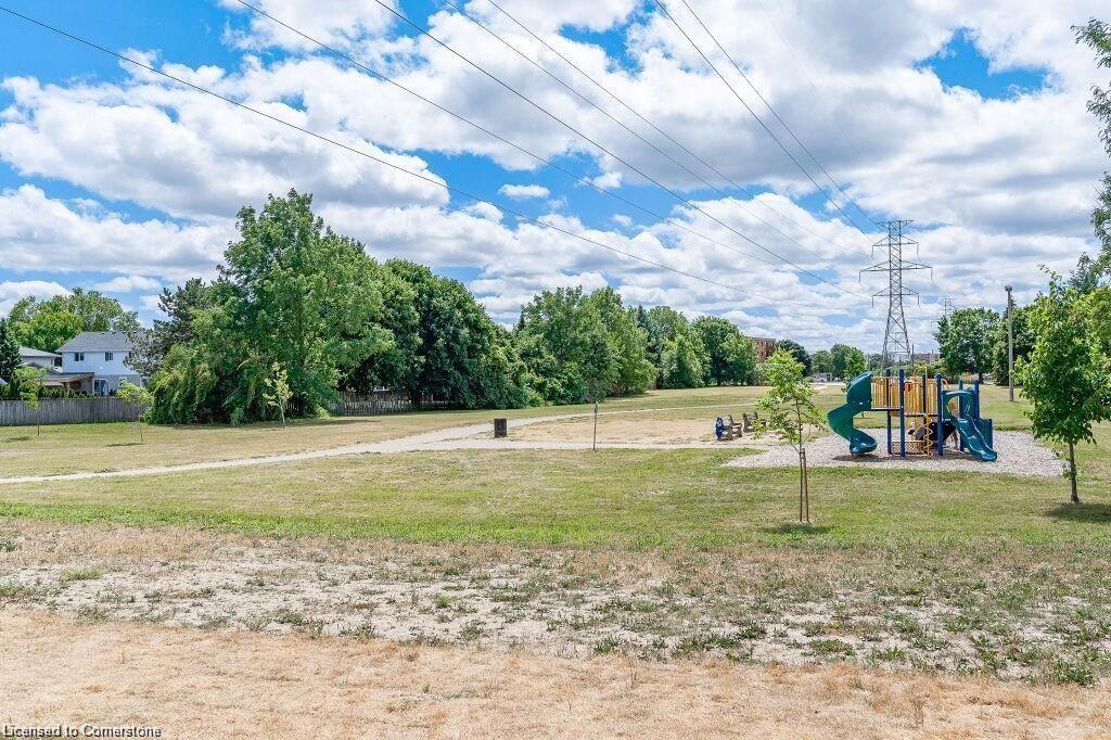 410-247 Northfield Drive E Property Photo 32