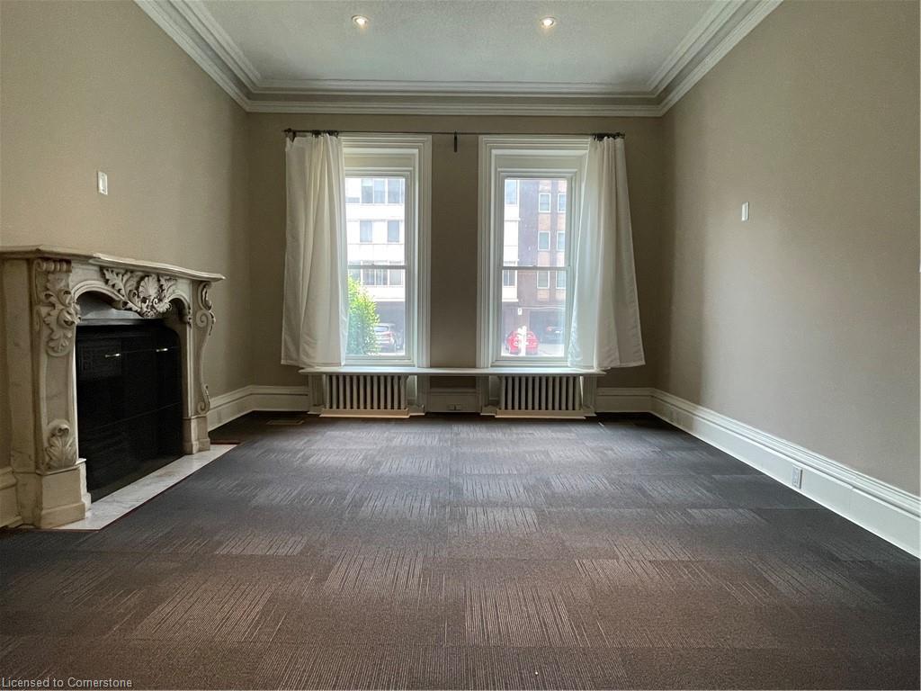 1-203 Macnab Street S Property Photo 4