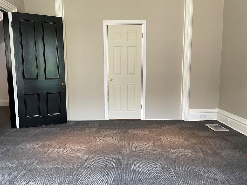 1-203 Macnab Street S Property Photo 7