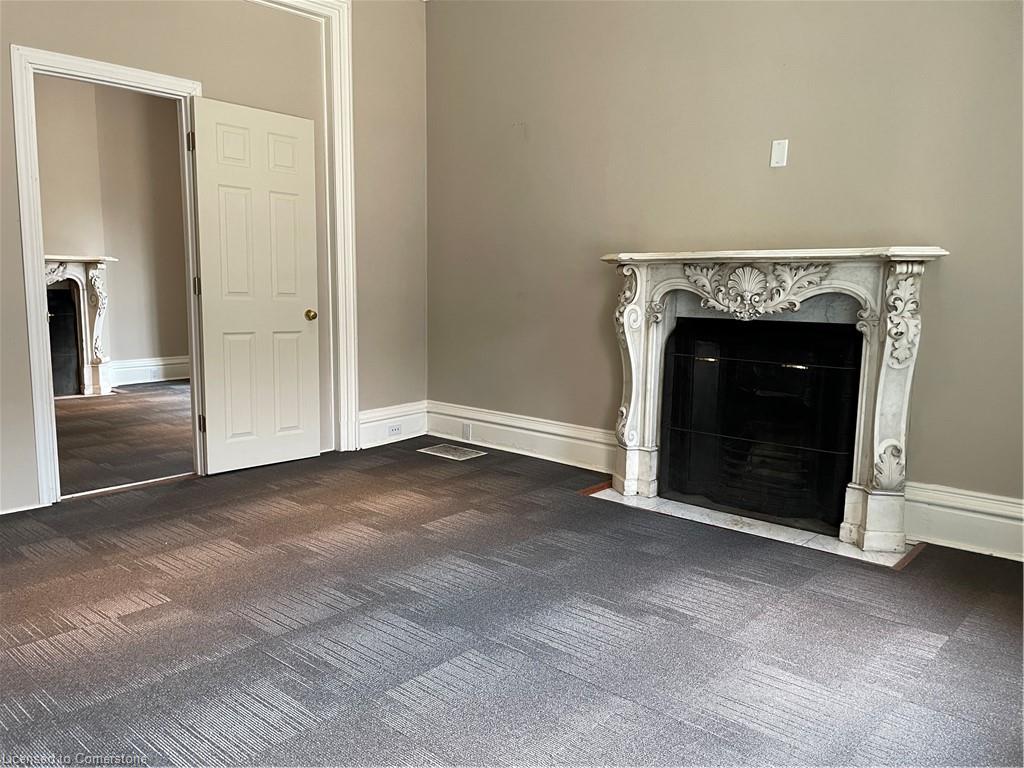 1-203 Macnab Street S Property Photo 8