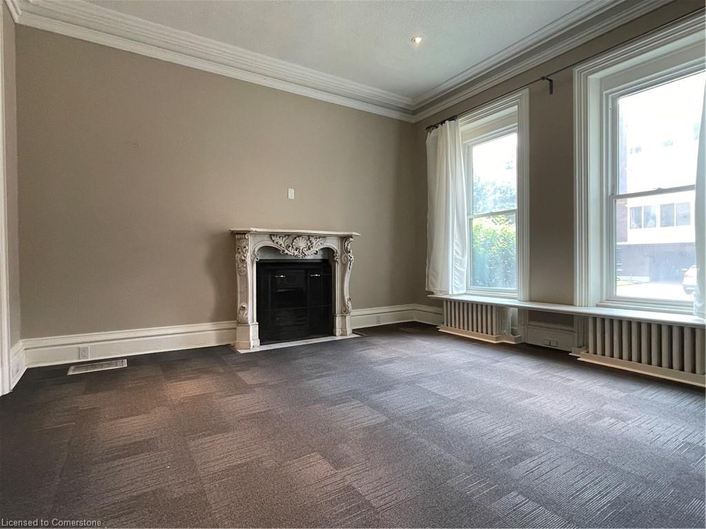 1-203 Macnab Street S Property Photo 9