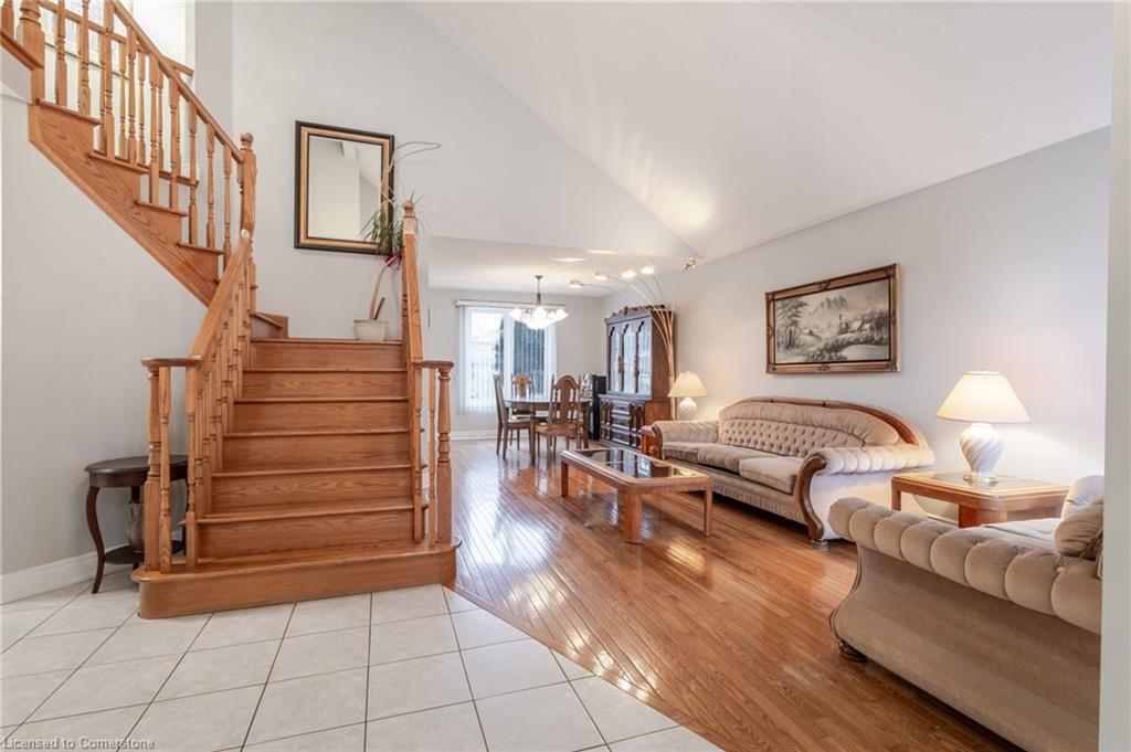 42 Hillgarden Drive Property Photo 6