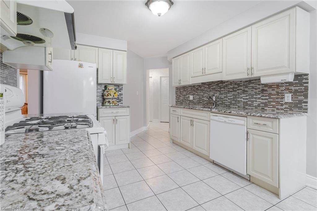 42 Hillgarden Drive Property Photo 9