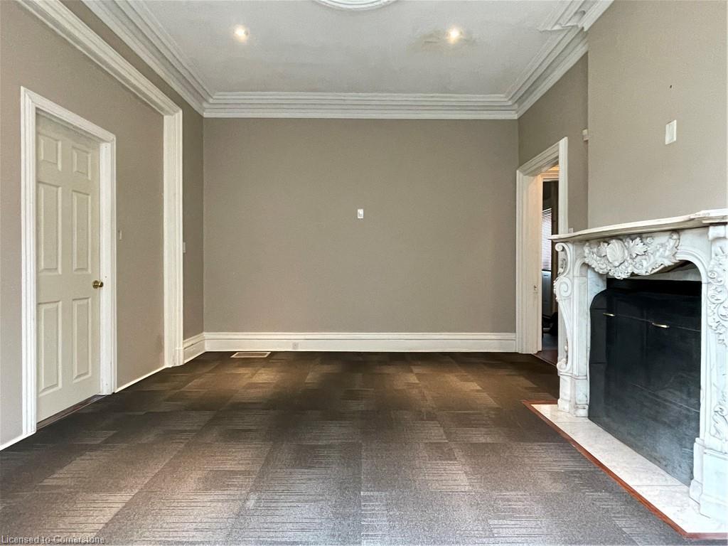 2-203 Macnab Street S Property Photo 6