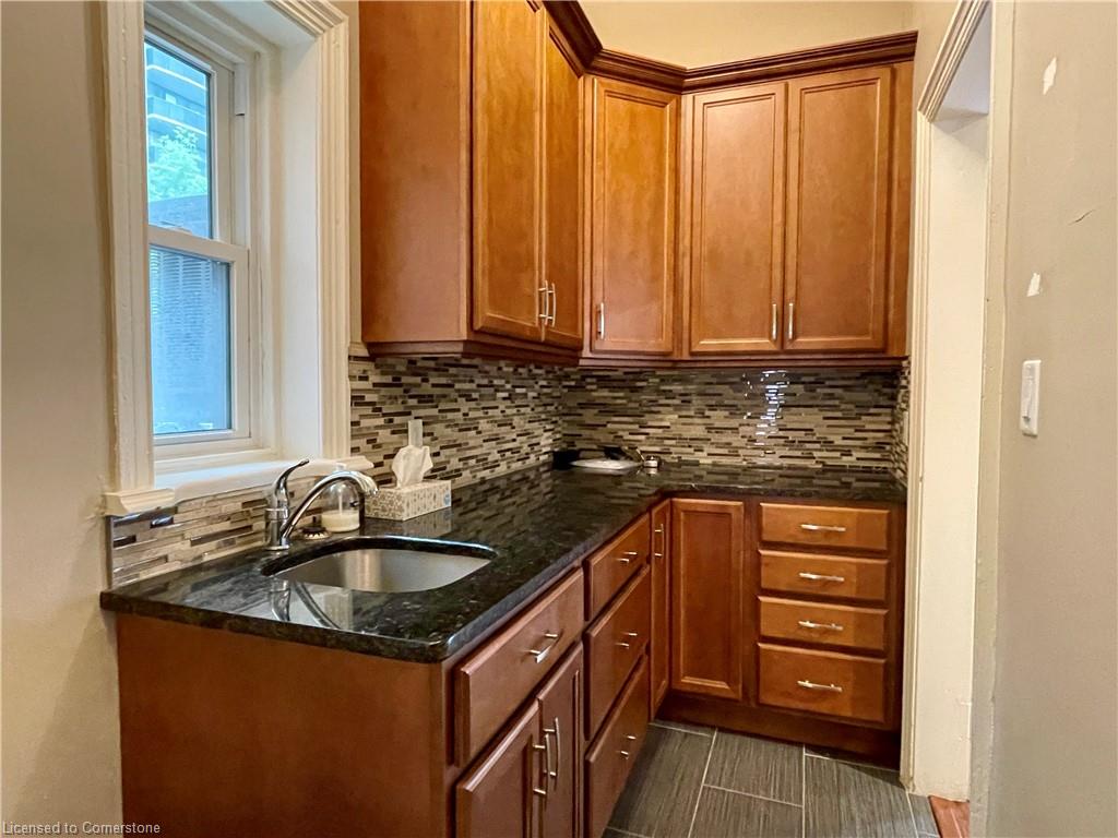 2-203 Macnab Street S Property Photo 7
