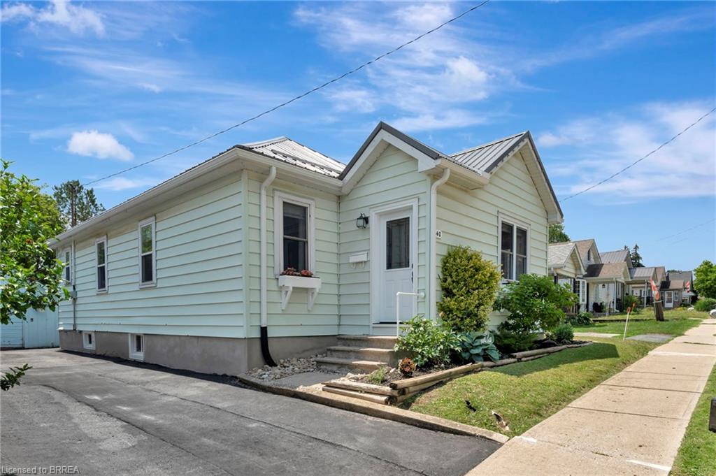 240 Grove Street Property Photo 1