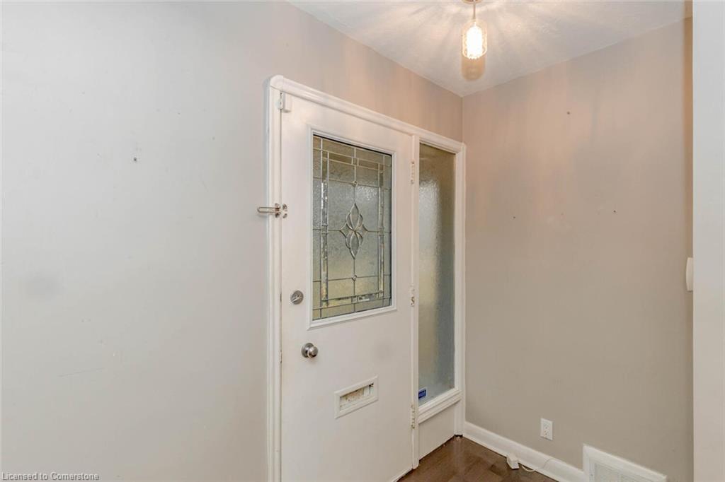 1259 Twin Oaks Drive Property Photo 3