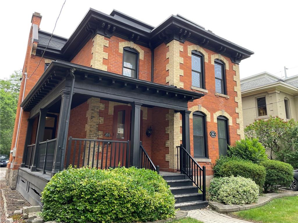 3-203 Macnab Street S Property Photo 1