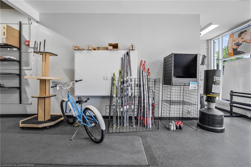 622 Upper James Street Property Photo 7