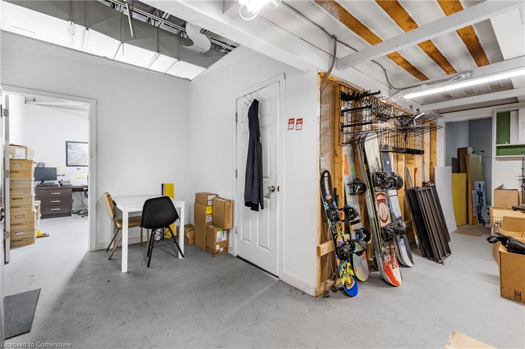 622 Upper James Street Property Photo 27