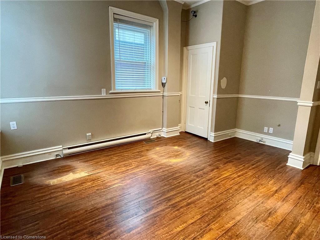 4-203 Macnab Street S Property Photo 5