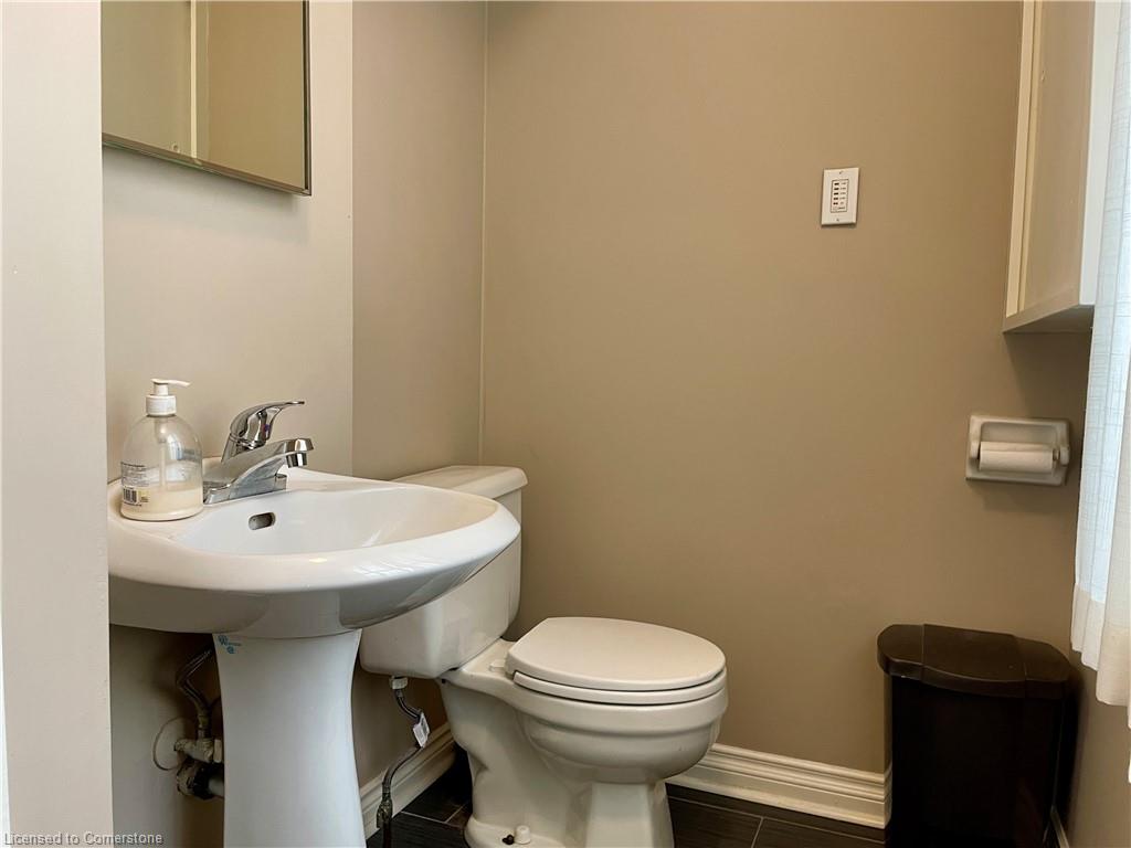 4-203 Macnab Street S Property Photo 10