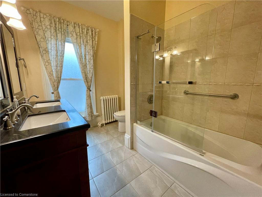 4-203 Macnab Street S Property Photo 12