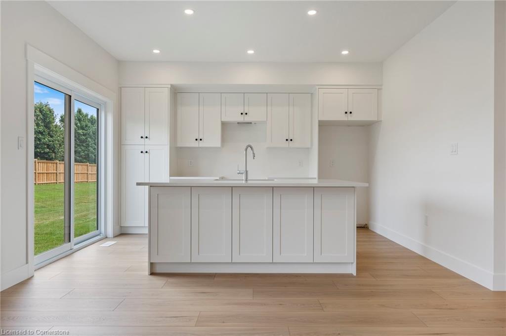 115 Amber Street Property Photo 8