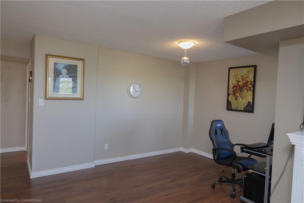 701-281 Bristol Street Property Photo 6