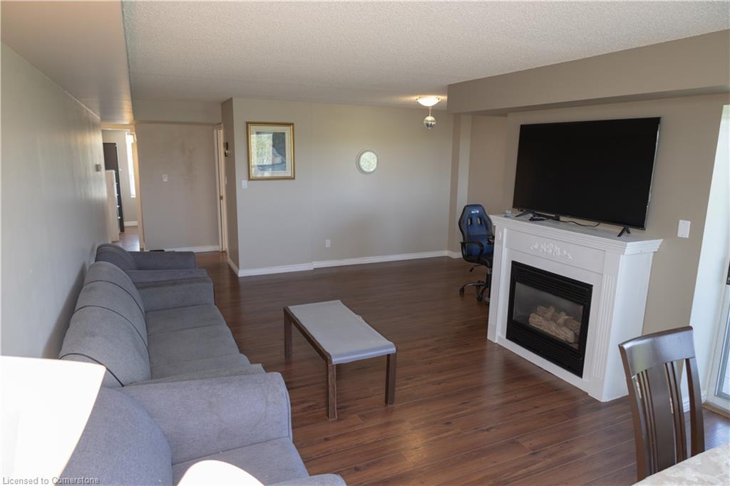 701-281 Bristol Street Property Photo 10