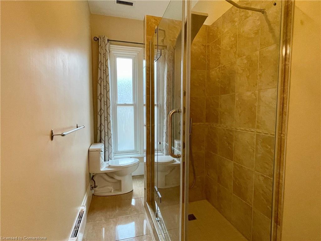5-203 Macnab Street S Property Photo 14